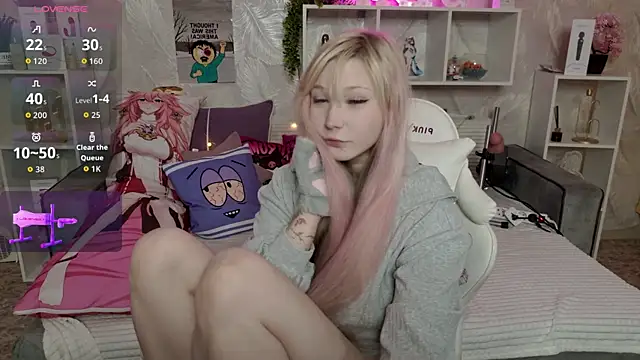 MeowkaKitty online show from April 19, 1:38 am