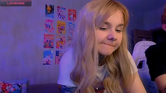 Britney Lynch online show from January 14, 8:03 pm