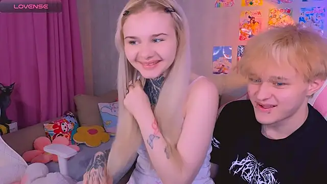 Britney Lynch online show from March 2, 7:09 pm