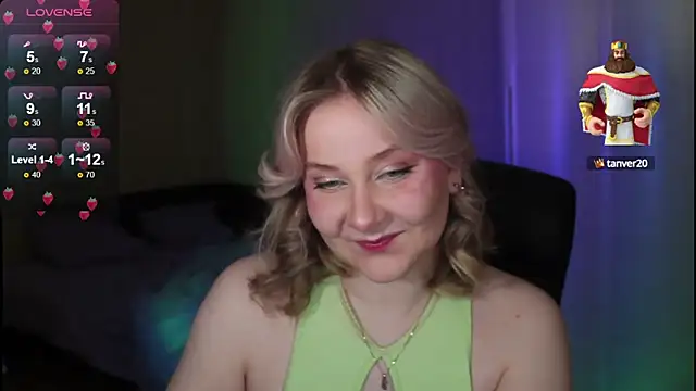 Snapshot of sensual_girrrl chatting on September 21, 8:51 pm sensual girrrl online show from September 21, 8:51 pm