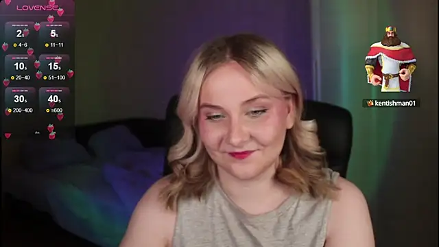 Snapshot of sensual_girrrl chatting on October 2, 7:41 pm sensual girrrl online show from October 2, 7:41 pm