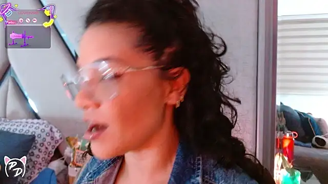 paula daniela1 online show from May 16, 11:15 pm