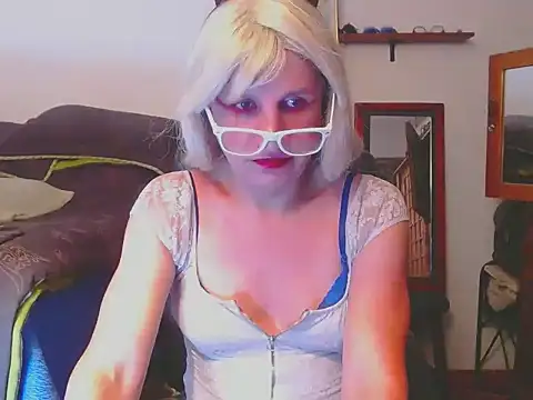 LorenJade online show from April 19, 9:53 am