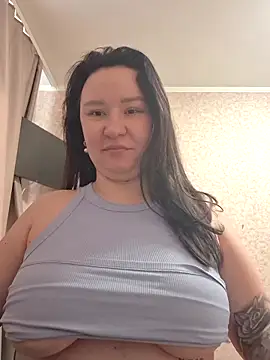 AlexaLexie online show from February 23, 8:25 am