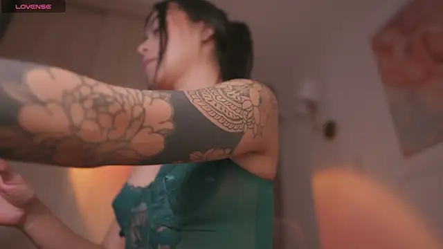 GigiLee  online show from October 9, 10:03 pm