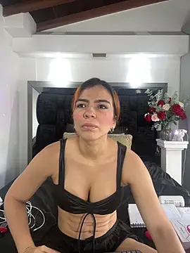 Arianna Jones1 online show from May 21, 1:53 pm