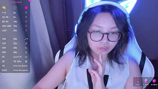 maydaykimmy online show from May 24, 9:58 pm