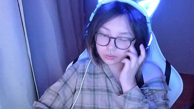 maydaykimmy online show from May 22, 9:02 pm