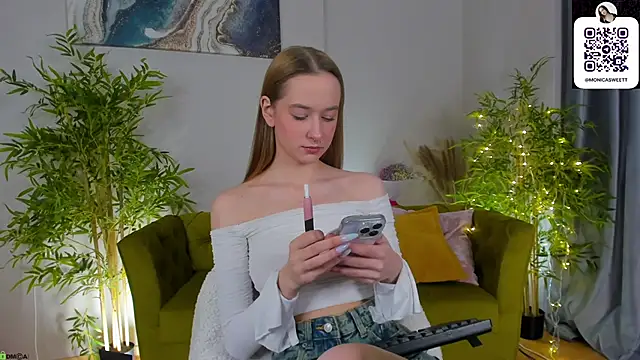 Sweett Monica online show from December 2, 1:40 am