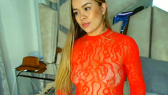Natalyefoster online show from May 4, 8:12 pm
