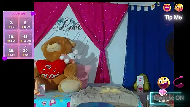 natashakissess online show from May 1, 4:32 pm