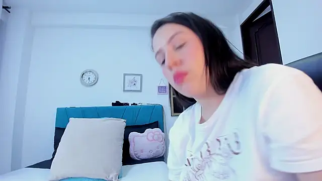 kamila lopez online show from May 24, 10:41 pm