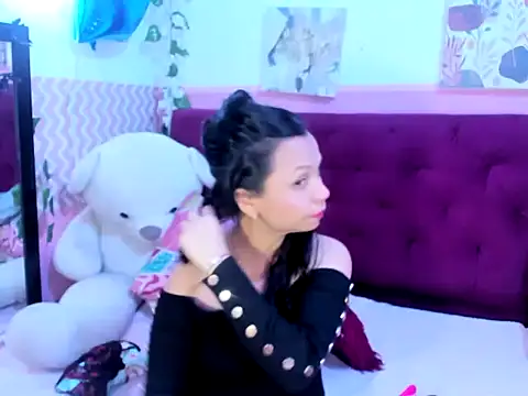 candysmitxxx online show from November 3, 2:37 am