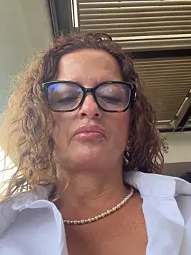 CioniWeiss online show from February 27, 9:47 pm