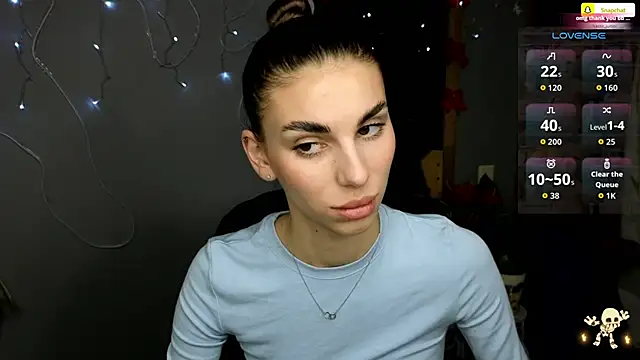 EmmyGreans online show from December 2, 1:13 pm