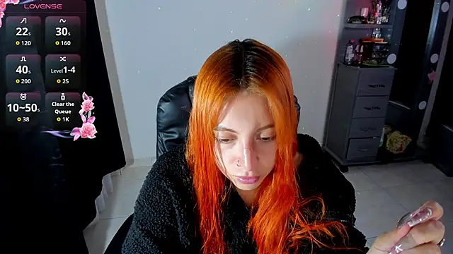 Violetaarey online show from May 19, 3:24 am
