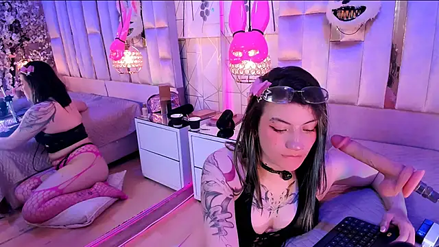 Broklinwhite  online show from May 15, 2:09 pm