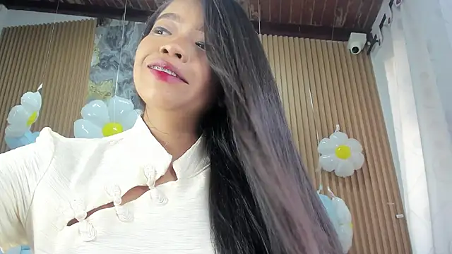 Lili 16 online show from May 26, 12:15 pm