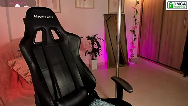 Lilabril online show from November 23, 2:41 pm