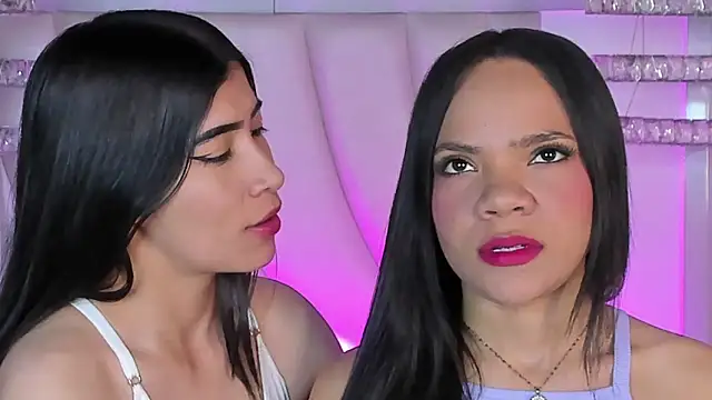 siara and zoe online show from May 26, 11:26 pm