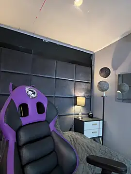 CHERRYY BOMB  online show from February 25, 4:38 pm