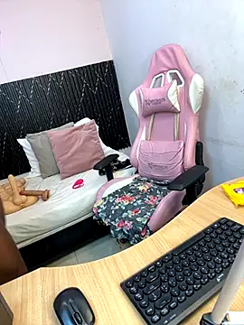 chanel brunette online show from October 16, 7:27 pm