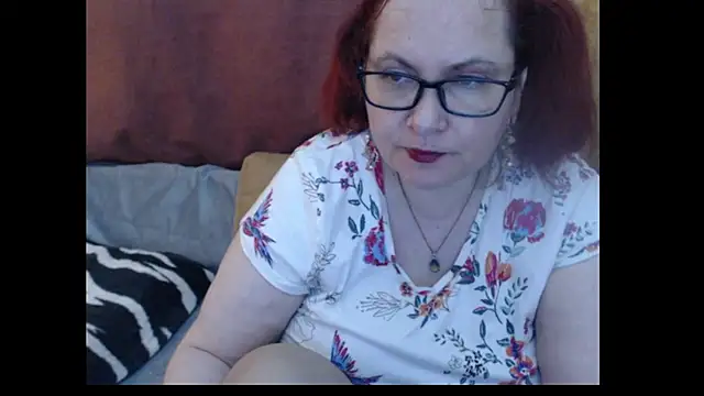PlayfullMature online show from May 19, 10:00 am