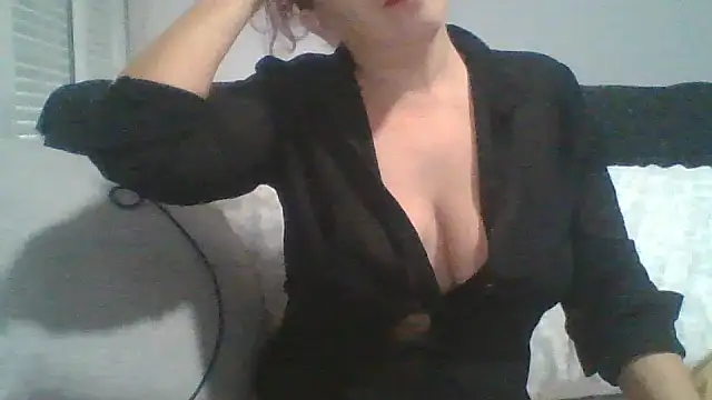 julietesexy80 online show from November 14, 8:25 am