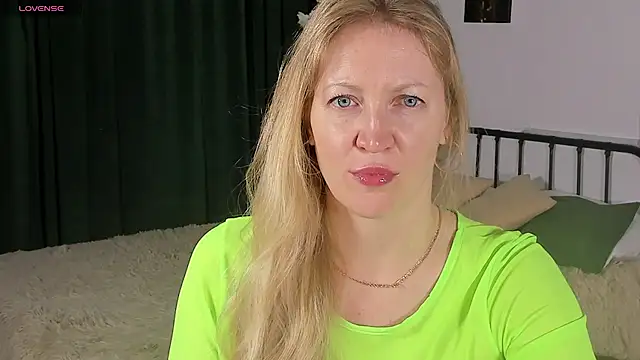 sugamomy online show from October 22, 12:04 am