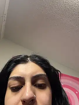 ThickerThanYoBitch online show from February 12, 6:53 pm