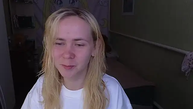 Riley Roo online show from March 25, 9:12 am