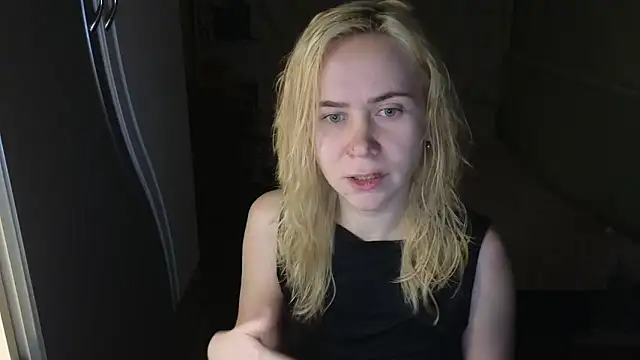 Riley Roo online show from January 14, 5:40 pm