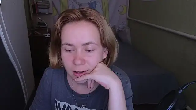 Riley Roo online show from May 22, 7:39 am