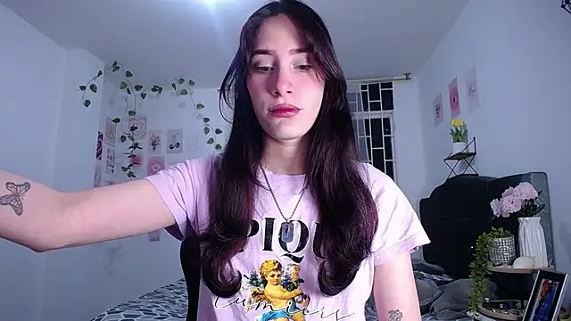 IsaBaileys  online show from May 12, 3:37 am