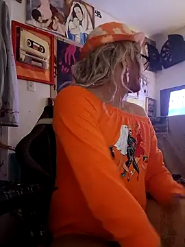 Snapshot of Mune_Raez_6 chatting on October 21, 2:32 pm Mune Raez 6 online show from October 21, 2:32 pm