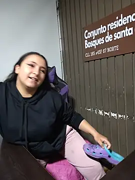 Cute Penelope online show from May 5, 1:03 pm