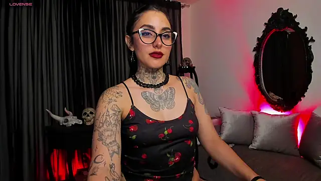 nasty aliice1 online show from May 11, 4:25 am