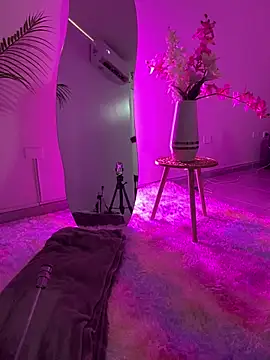 emilyrojas online show from May 13, 4:24 pm