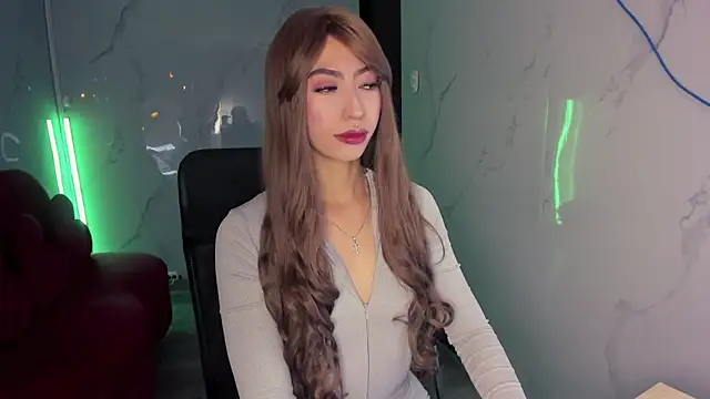 LilithCooperr  online show from May 20, 3:36 am