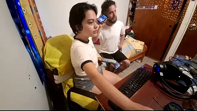 littlemelii online show from July 10, 8:53 pm