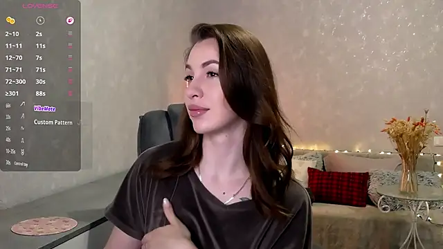 Naughty  Megan online show from May 20, 3:58 am