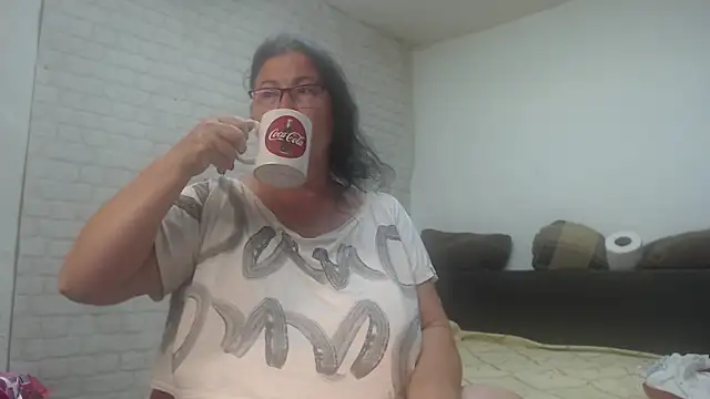 EmmaSquirt online show from June 7, 8:48 pm