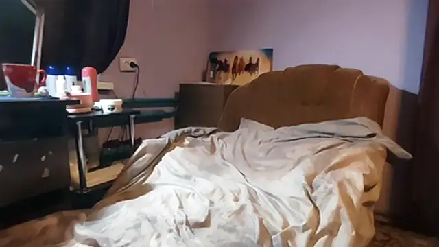  Kitti  online show from March 23, 4:02 pm