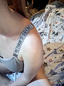  Kitti  online show from October 10, 5:29 pm