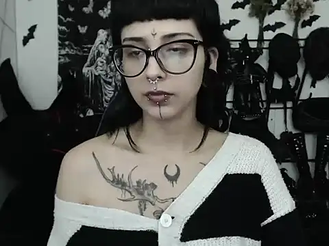 dakota krall   online show from May 6, 2:48 am