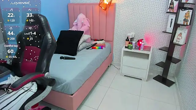 CATIAJONES online show from May 6, 7:18 pm