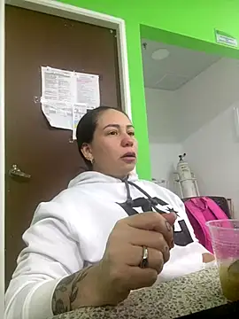 HealingHoney online show from November 21, 2:02 am