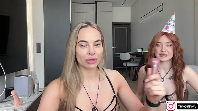 diffgirls2 online show from May 23, 7:39 am