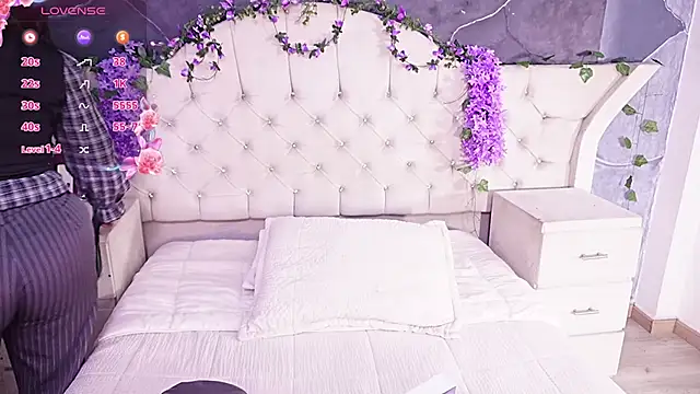 AmberGreyy  online show from May 22, 8:51 pm