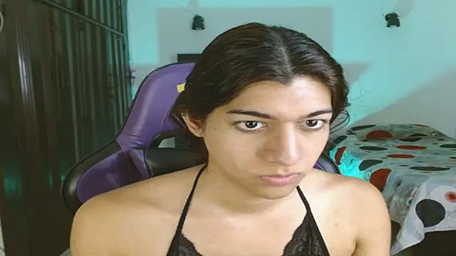 engielphoenis14 online show from May 5, 11:08 pm